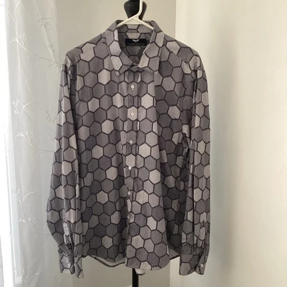 The Dark Knight Joker’s Hexagon Shirt – Halloween Costume/Fancy Dress – Size XL - Picture 1 of 7